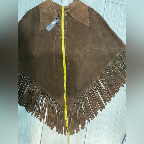 Vintage 70s handmade leather fringe shawl poncho - Picture 5 of 10
